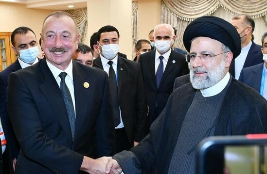İlham Eliyev İran prezidenti ile gorushdu