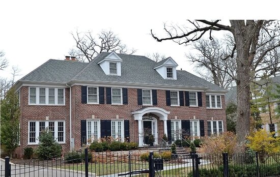 "Evde Tek" filminin cekildiyi ev kirayeye verilir - FOTO